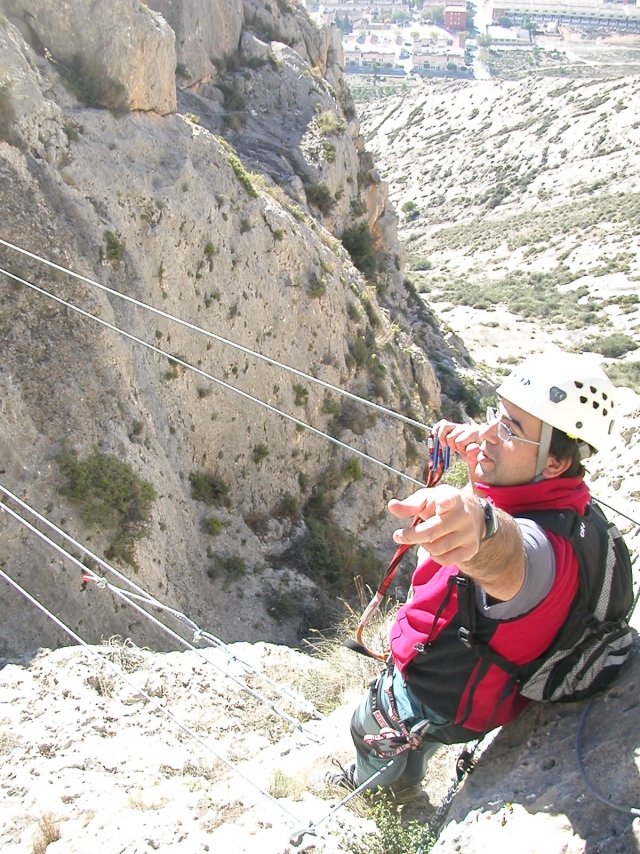 Vias ferratas diversion con seguridad